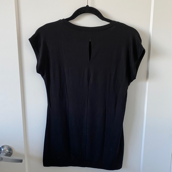 simple black tee 🌒 - Picture 2 of 2